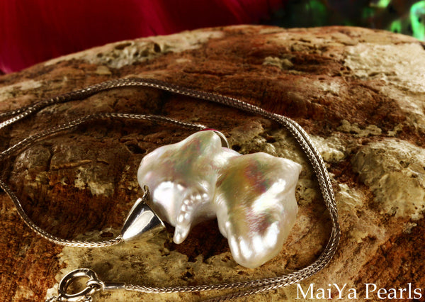 Necklace - Pendant Style - Unique White Keshi Pearl FW