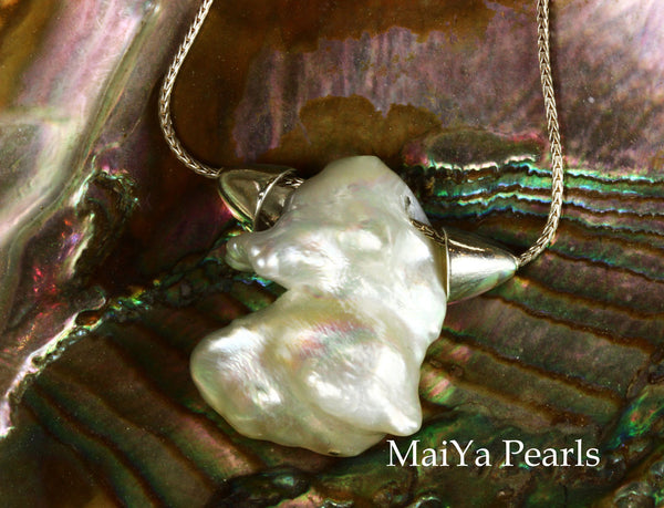 Necklace - Pendant Style - Unique White Keshi Pearl FW