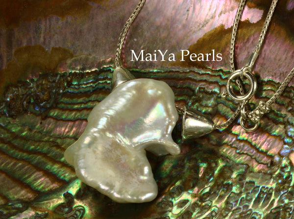 Necklace - Pendant Style - Unique White Keshi Pearl FW