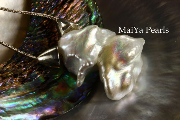 Necklace - Pendant Style - Unique White Keshi Pearl FW