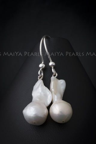 Earrings - Baroque Pearls with tail and 925 Sterling Silver Setting
