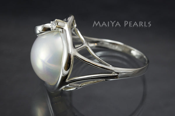 Ring - White Mabé Pearl with Diamond and 14K White Gold