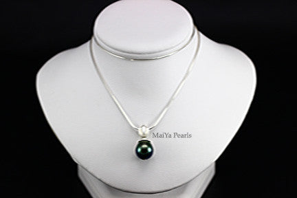 Pendant- Tahiti black pearl oval waterdrop